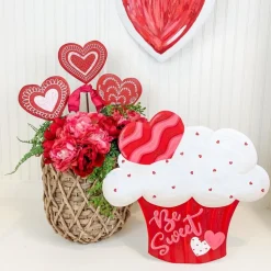 “Be Sweet” Cupcake