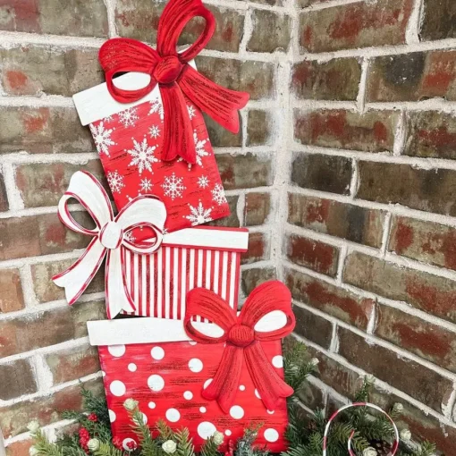 Classic Red & White Gift Topiary, Medium