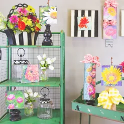 Elegant Black & White Basket, Short