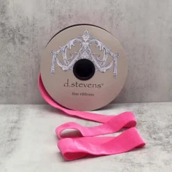 Hot Pink Voss Velvet Ribbon, 1.5" X 20YD