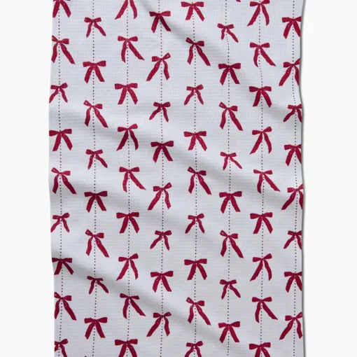 Little Bows And Pearls Luxe Hand Towel