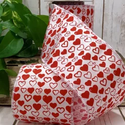 Red Heart Doodles on White Ribbon, 4“ x 10YD