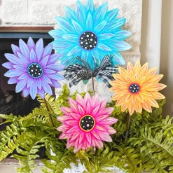 Turquoise Gerber Daisy